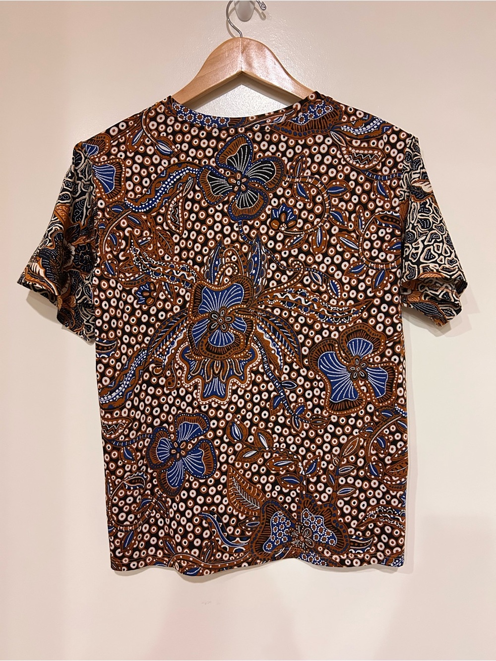 Weekend Max Mara Wkdbussola Graphic Tee size Medium brown blue - Picture 8 of 13